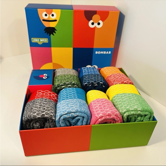 Bombas Accessories - Bombas Unisex Sesame Street Limited Edition Crew Socks